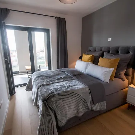 Lägenhet Mark'S Place Luxury Apartment With Free Private Garage Zadar