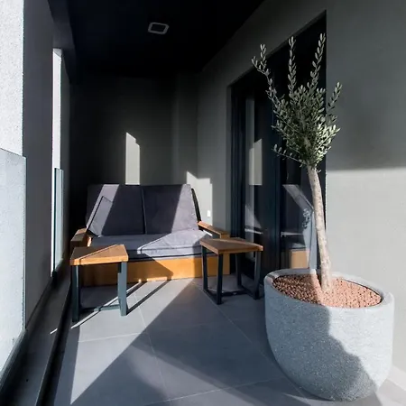 Mark's Place Luxury With Free Private Garage Lägenhet Zadar