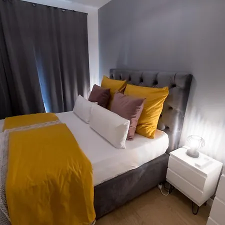 Maan Bz15 Luxury Apartment